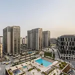 Modern 1Bed Haven In Dubai Hills
