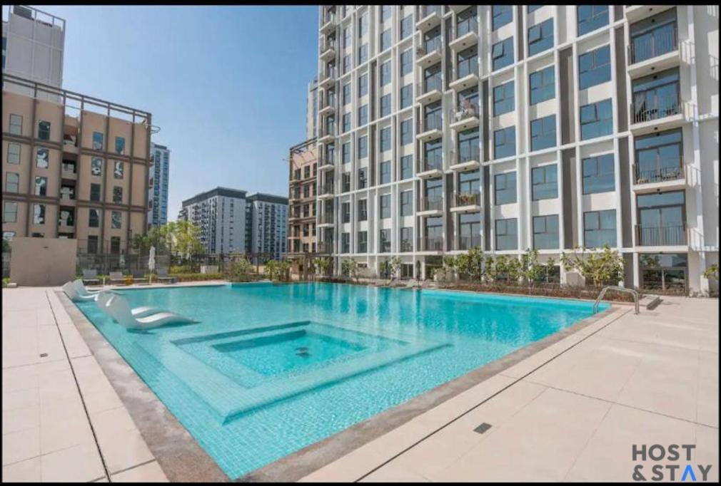 Modern 1bed Haven In Hills Dubai